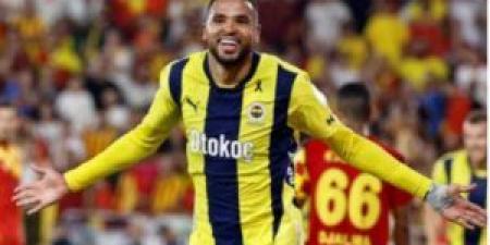 النصيري يقود فريقه لتحقيق ثلاثية - الخبر اليمني