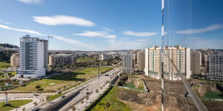 تعثر المشاريع وتقرير الفيفا حول العجز الفندقي بطنجة يعجل بتعيين مدير جديد للمركب الجهوي للإستثمار - الخبر اليمني