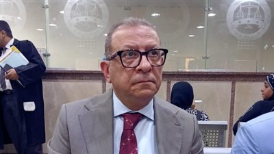 محامي الفنان عمرو دياب: الشاب المصفوع كان هدفه “التريند”.. ومحامي الأخير: ليه مردلوش الصفعة؟