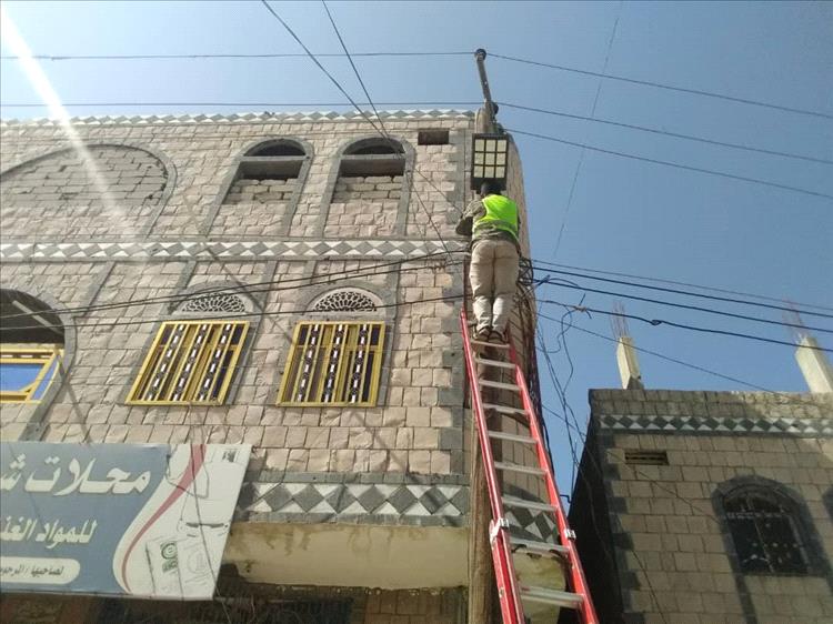 أخبار المحافظات – انارة شوارع لودر .. شمعة مضيئة في سجل تاريخ مديرها العام جمال علعلة