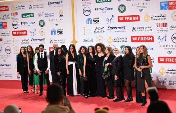 شاهد.. إطلالات النجوم بمهرجان القاهرة السينمائي الدولي