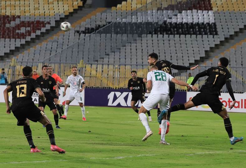 بث مباشر مباراة الزمالك 0 – 0 المصري في كأس الكونفدرالية.. مطالبة بركلة جزاء