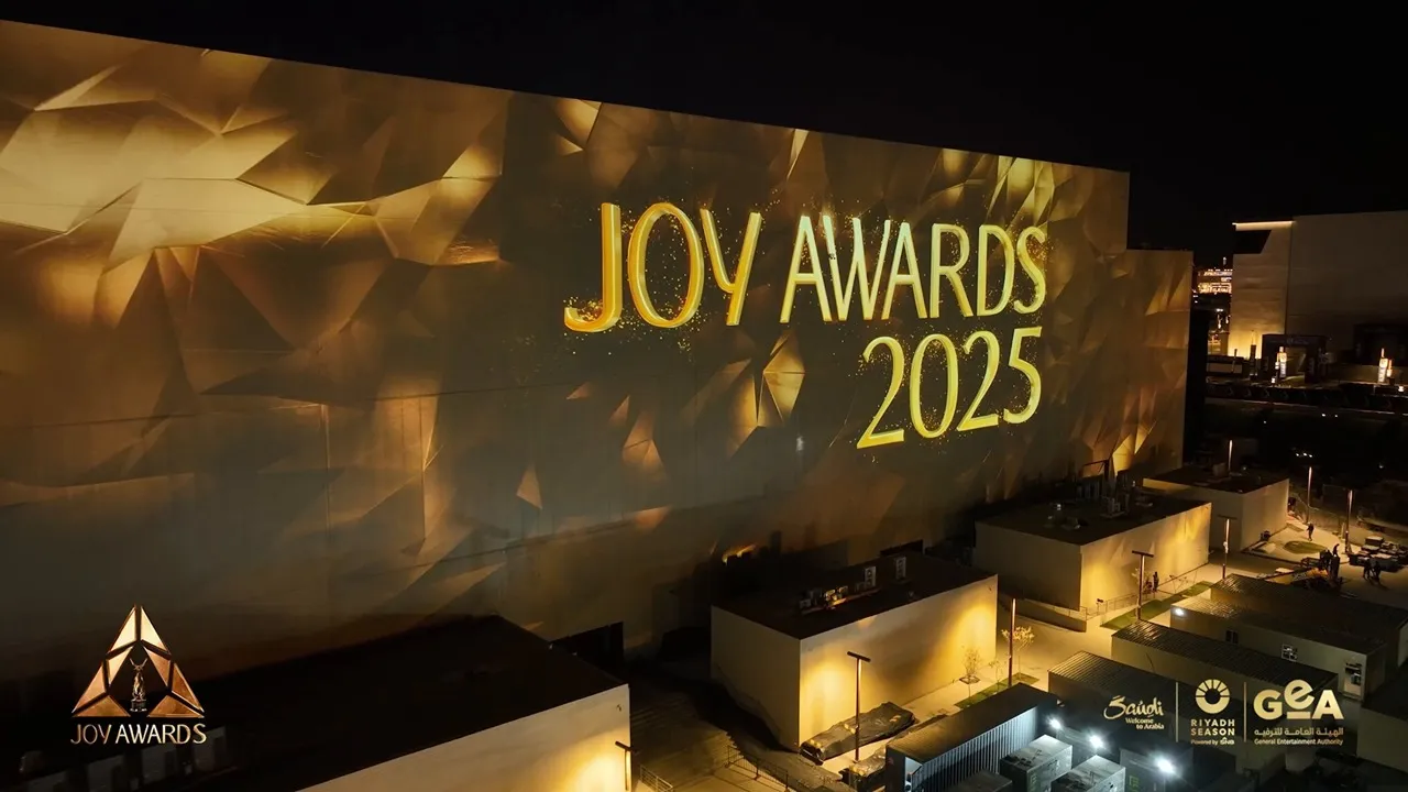 الساعة كم حفل جوي اورد 2025 Joy Awards والقنوات الناقلة بحضور مشاهير العالم